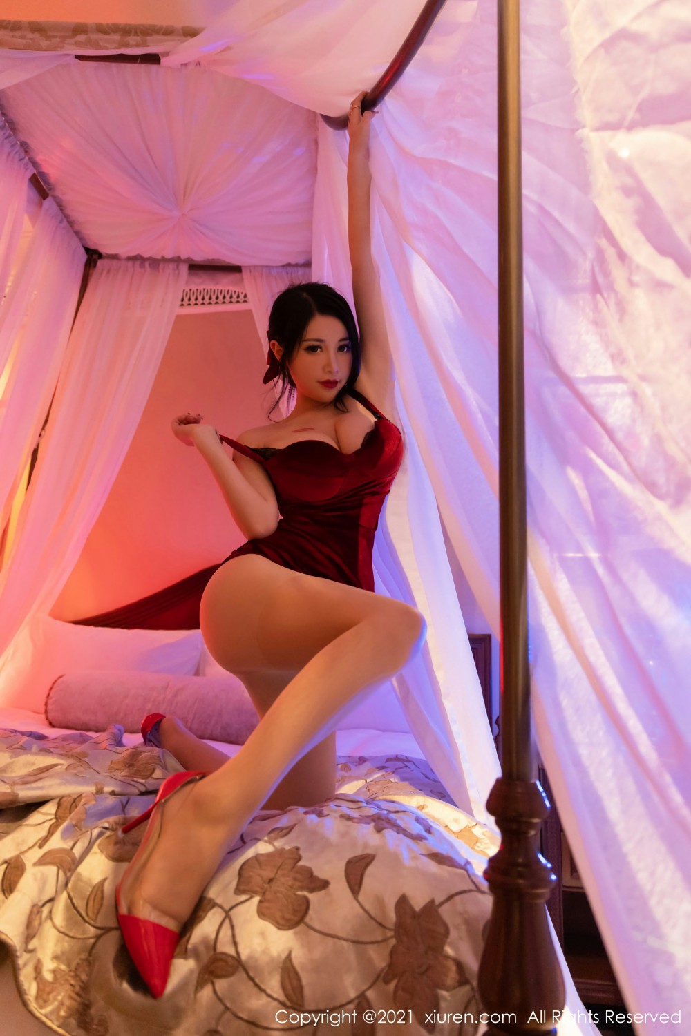 [XiuRen秀人网]No3681美七Mia-[秀人套图]