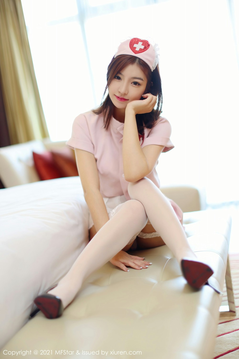 [MFStar模范学院]VOL524人间荒糖-[秀人套图]