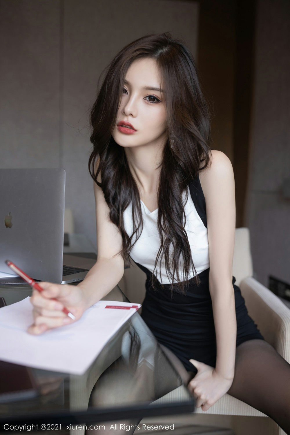 [XiuRen秀人网]No3824王心怡-[秀人套图]