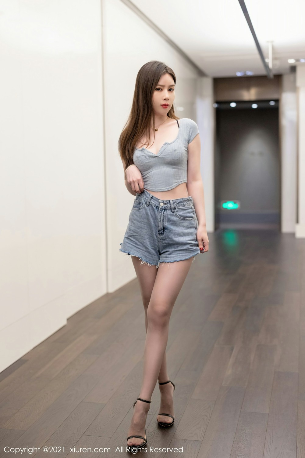 [XiuRen秀人网]No3939吴雪瑶-[秀人套图]