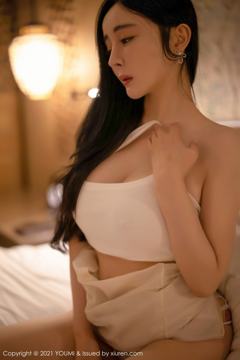 [YOUMI尤蜜荟]VOL695允爾-[秀人套图]