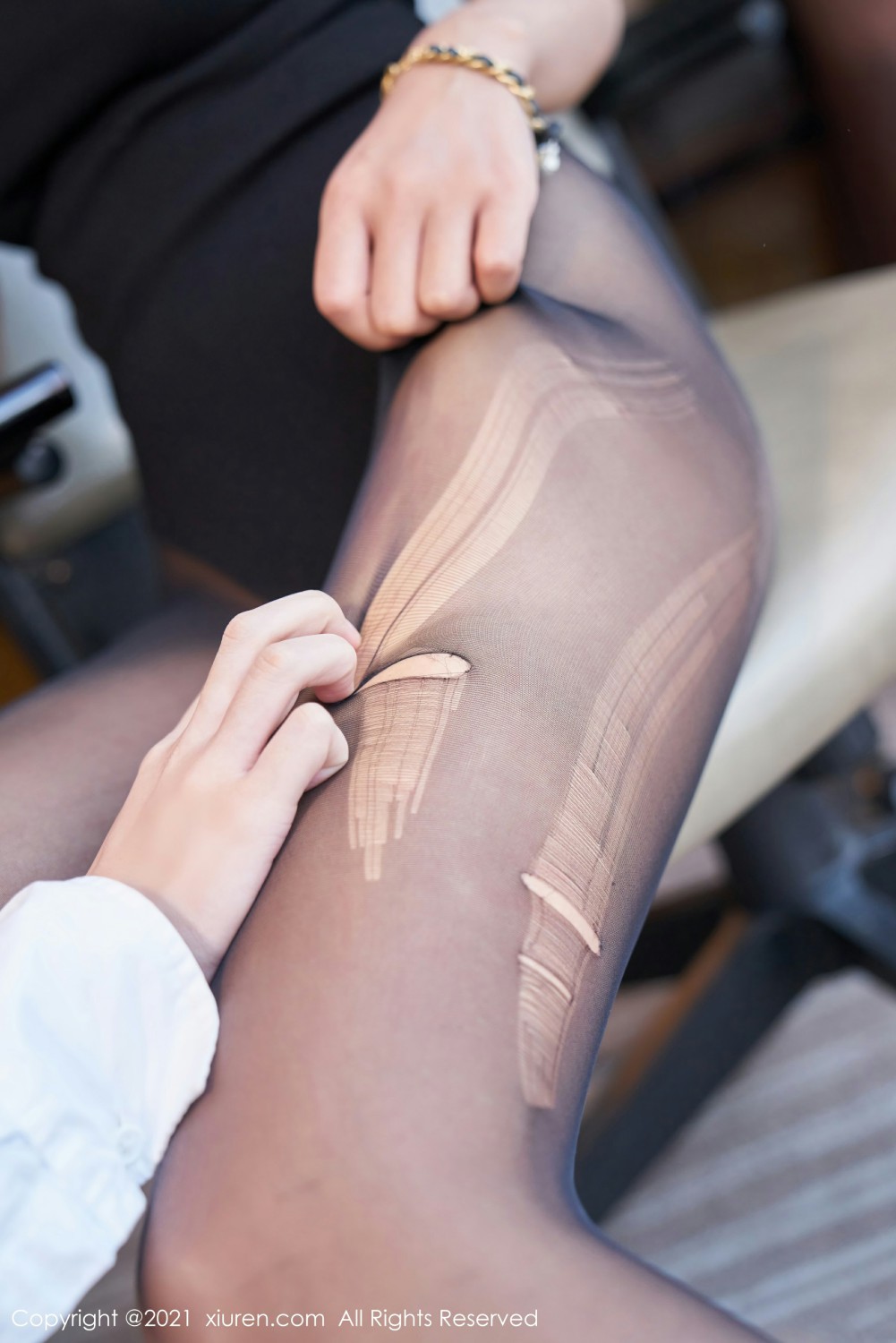 [XiuRen秀人网]No3976Emily尹菲-[秀人套图]