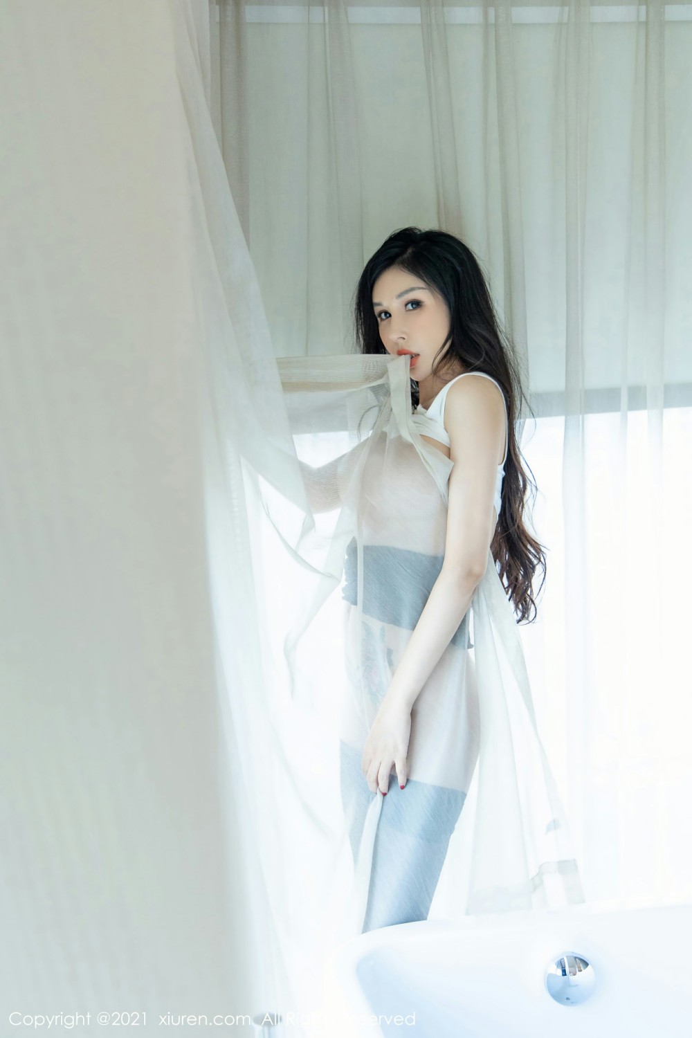 [XiuRen秀人网]No3993田冰冰-[秀人套图]