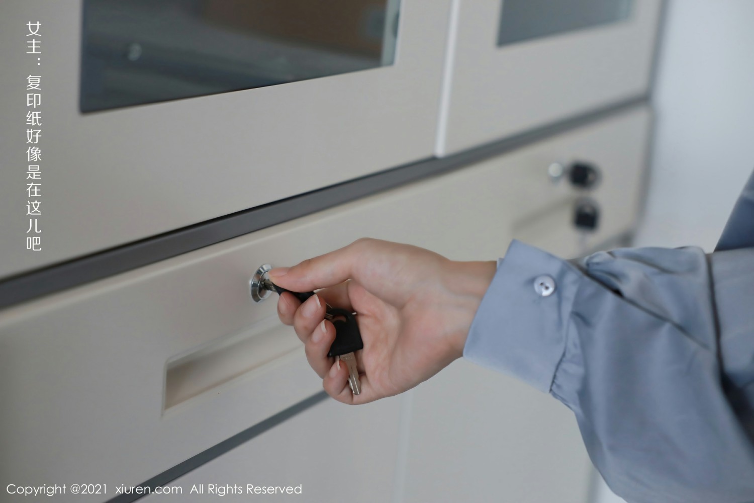 [XiuRen秀人网]No3994尹甜甜-[秀人套图]