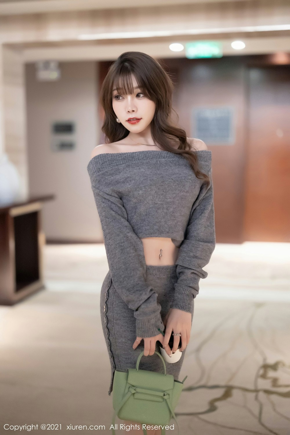 [XiuRen秀人网]No4239芝芝Booty性感妖媚-[秀人套图]