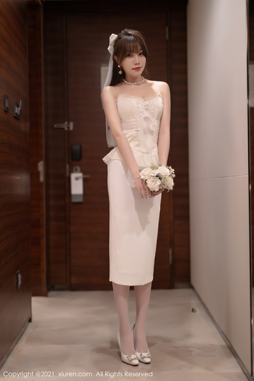 [XiuRen秀人网]No4269芝芝Booty性感新娘-[秀人套图]