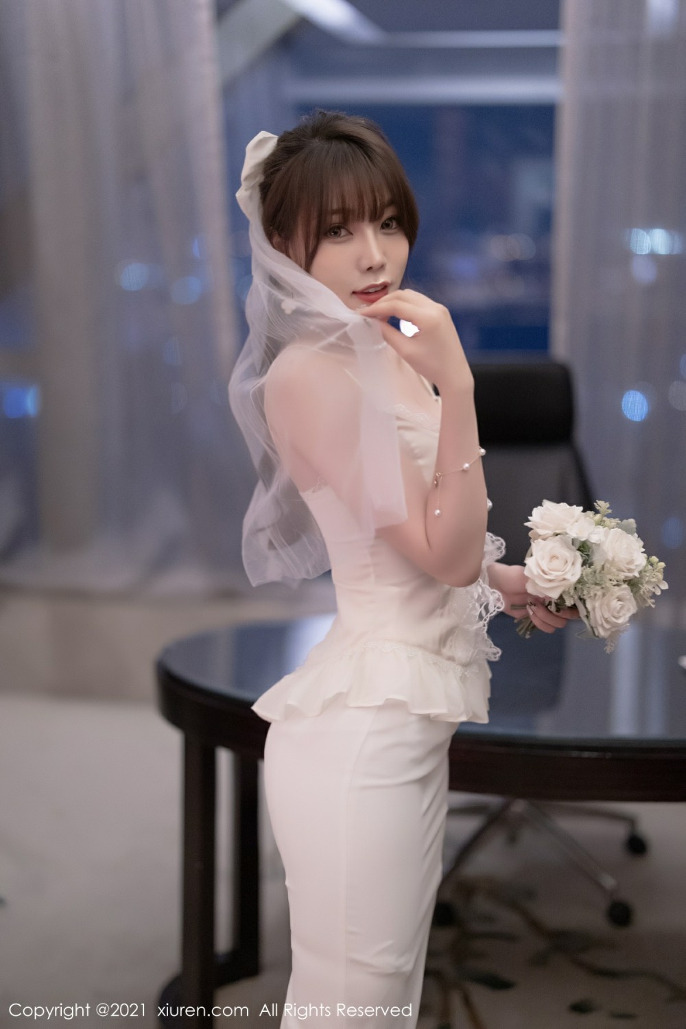 [XiuRen秀人网]No4269芝芝Booty性感新娘-[秀人套图]