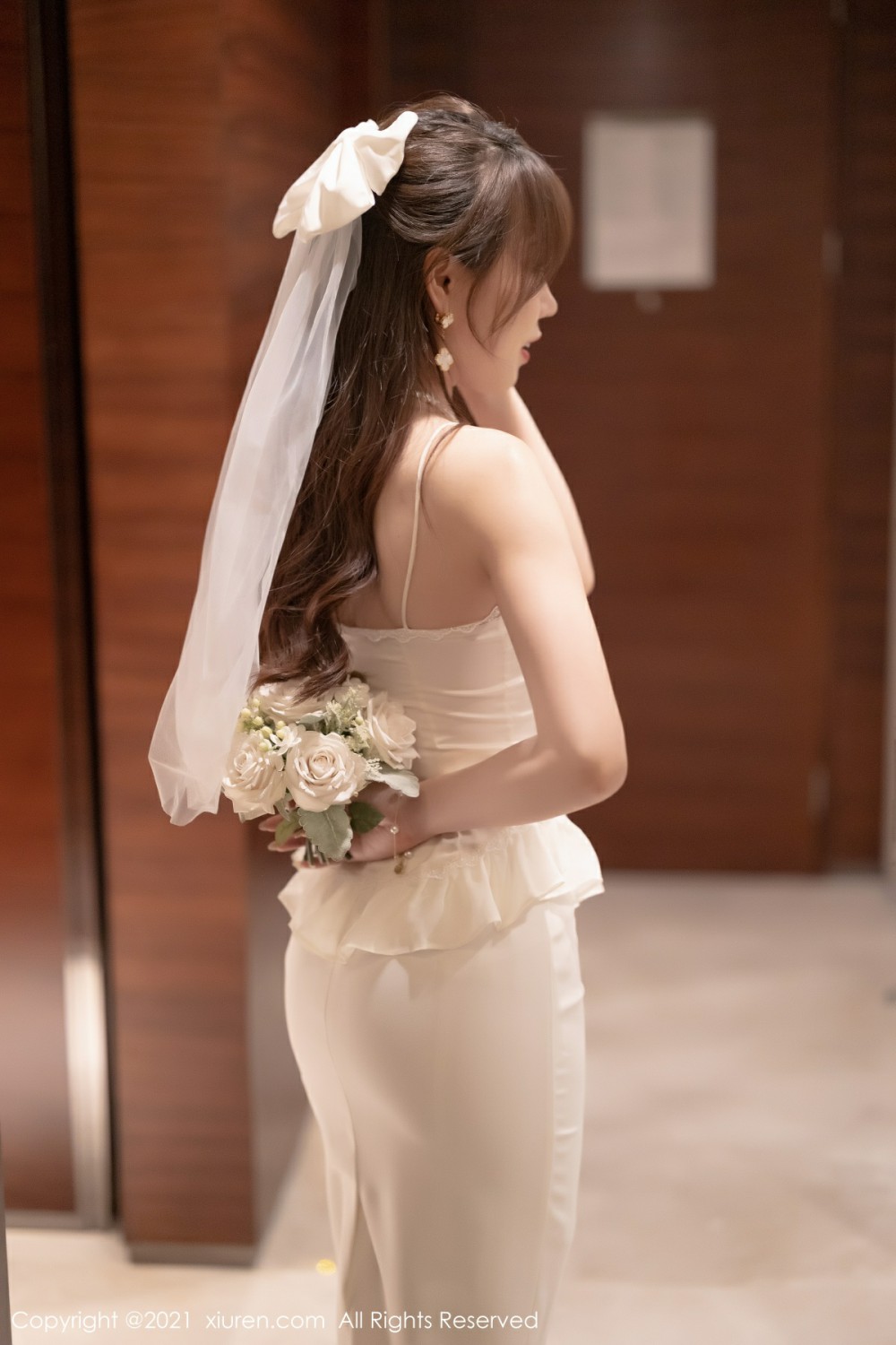 [XiuRen秀人网]No4269芝芝Booty性感新娘-[秀人套图]