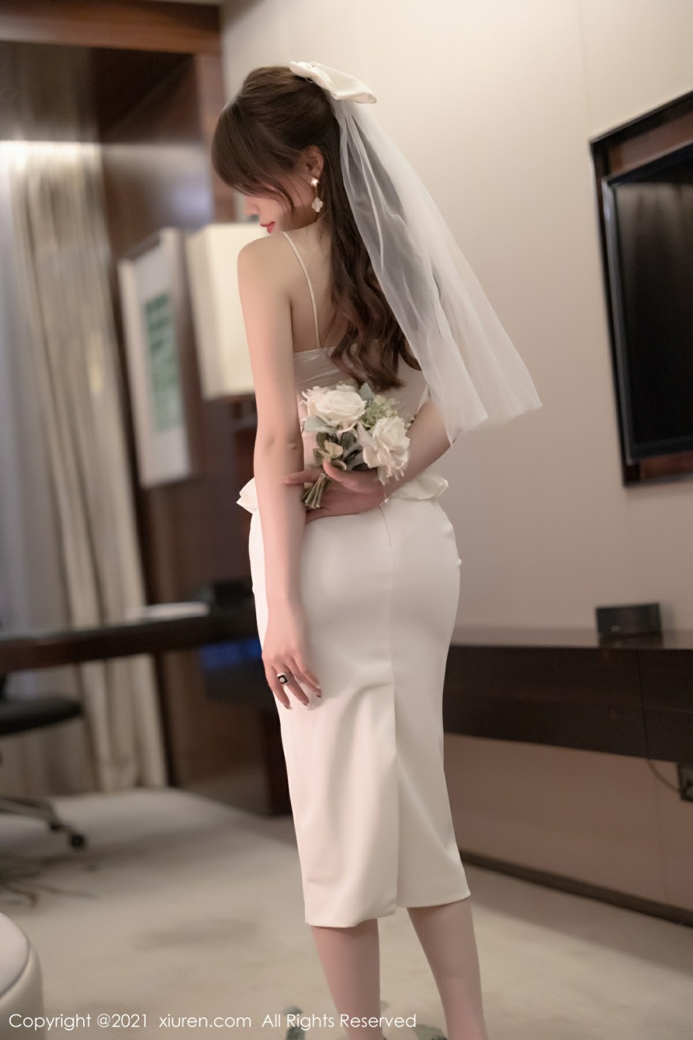 [XiuRen秀人网]No4269芝芝Booty性感新娘-[秀人套图]