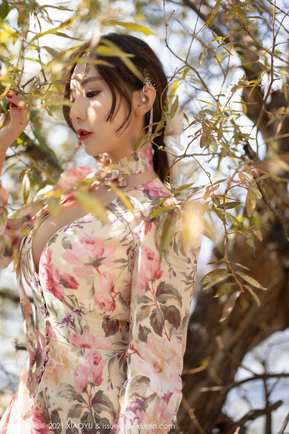 [XIAOYU语画界]VOL682王馨瑶yanni花样长裙-[秀人套图]