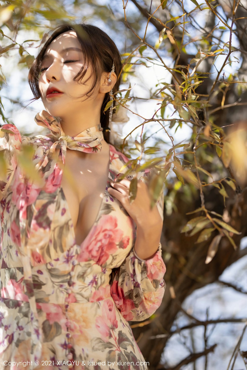 [XIAOYU语画界]VOL682王馨瑶yanni花样长裙-[秀人套图]