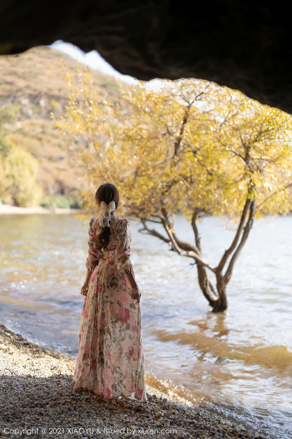 [XIAOYU语画界]VOL682王馨瑶yanni花样长裙-[秀人套图]