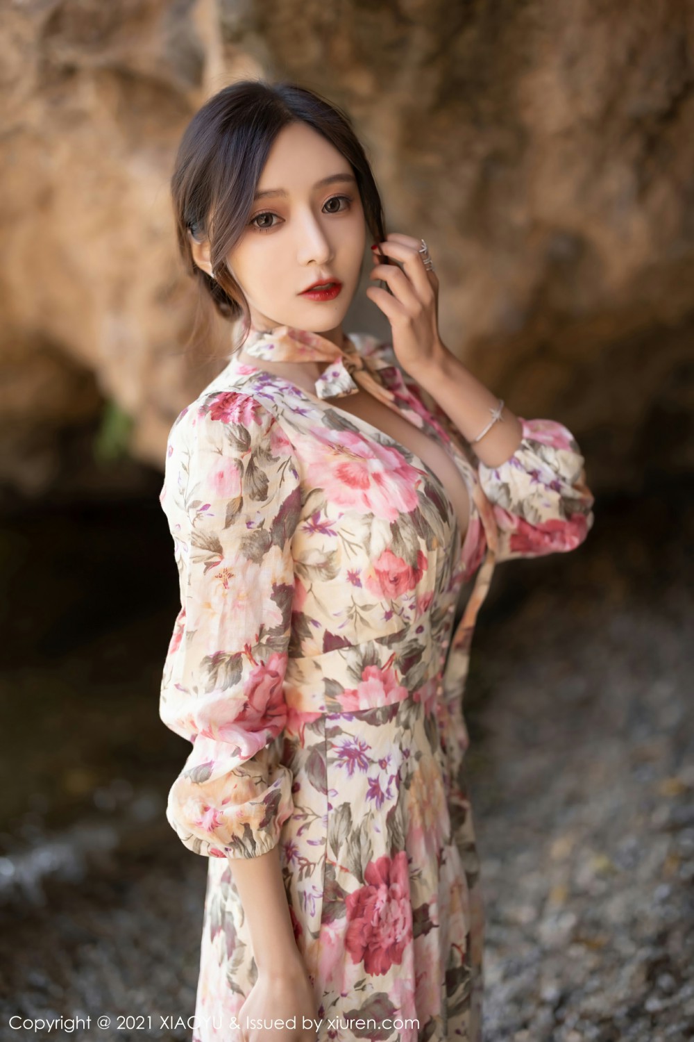 [XIAOYU语画界]VOL682王馨瑶yanni花样长裙-[秀人套图]