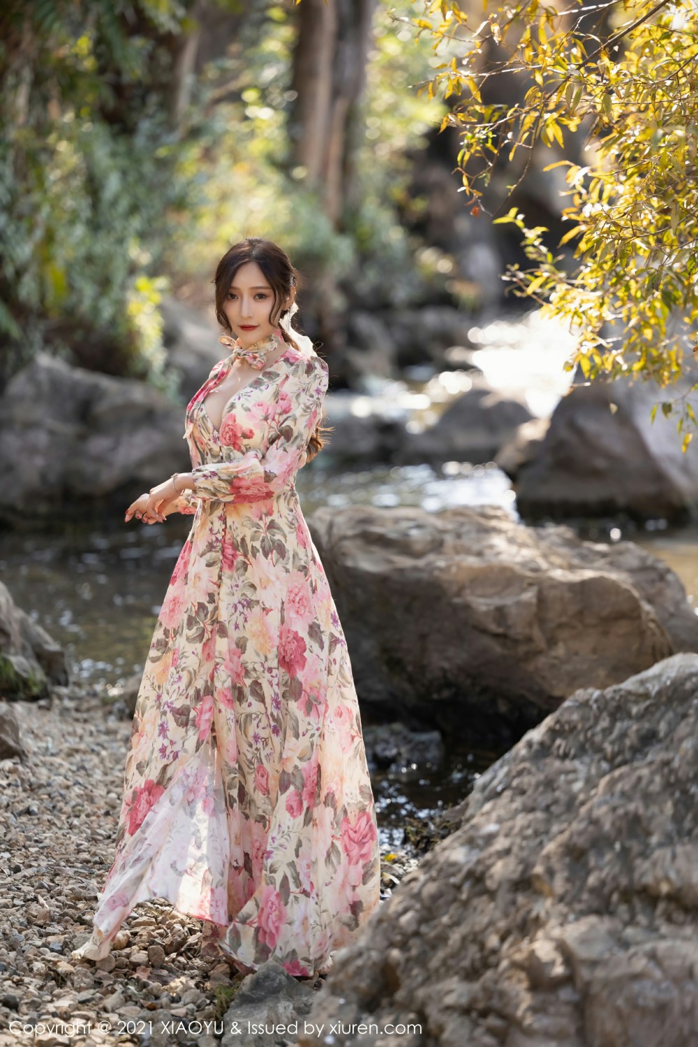 [XIAOYU语画界]VOL682王馨瑶yanni花样长裙-[秀人套图]