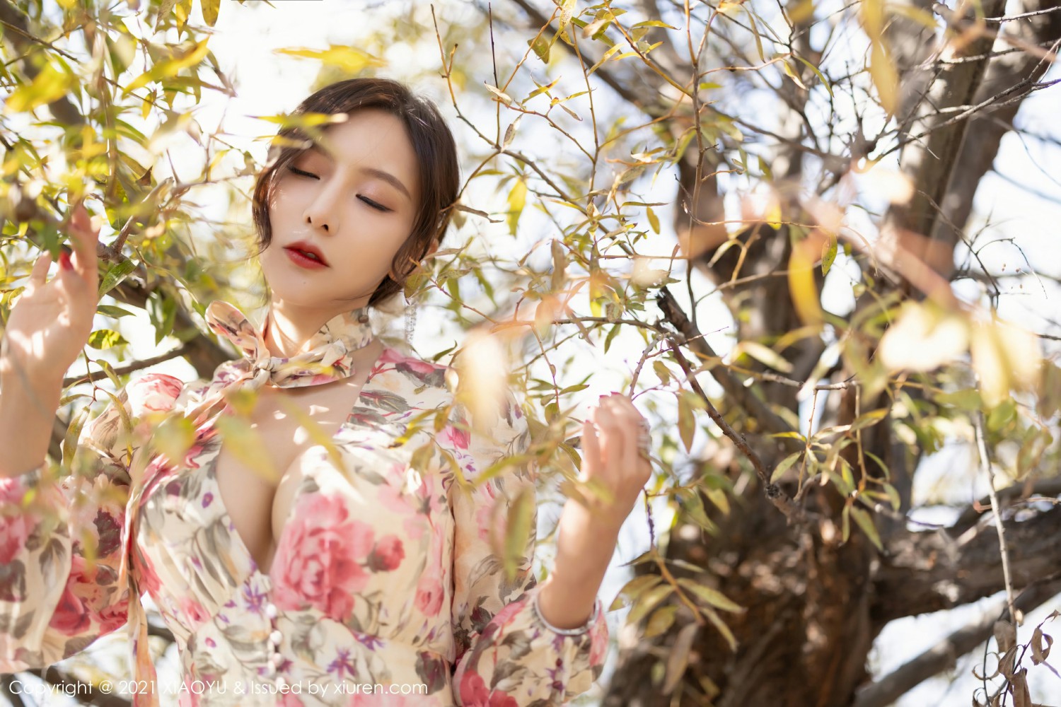 [XIAOYU语画界]VOL682王馨瑶yanni花样长裙-[秀人套图]