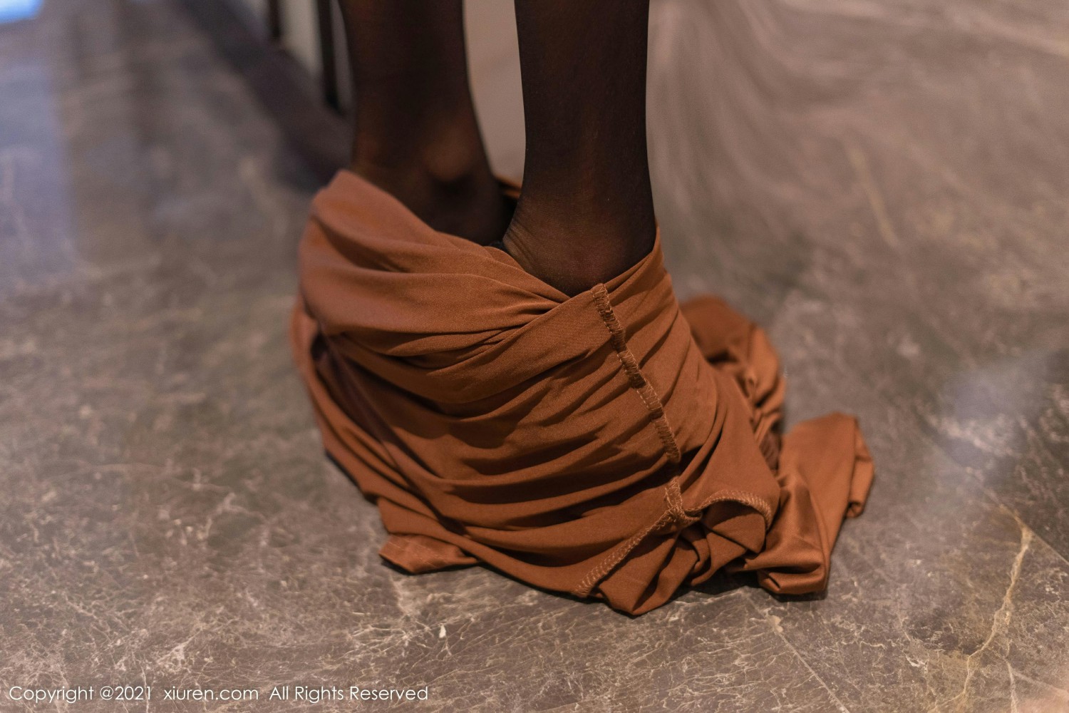 [XiuRen秀人网]No4382熊小诺咖啡色长裙-[秀人套图]