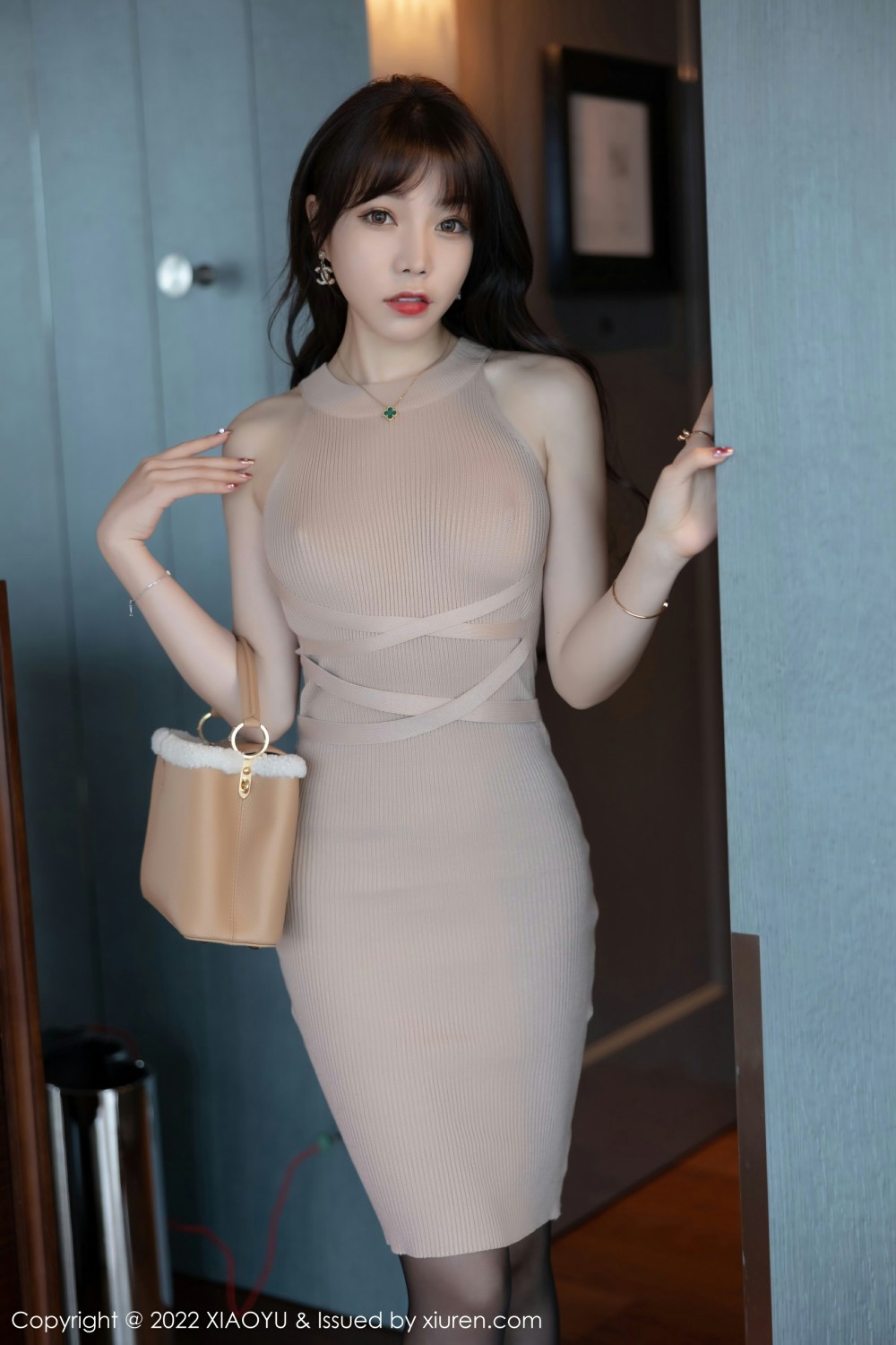 [XIAOYU语画界]VOL689芝芝Booty美腿翘臀-[秀人套图]