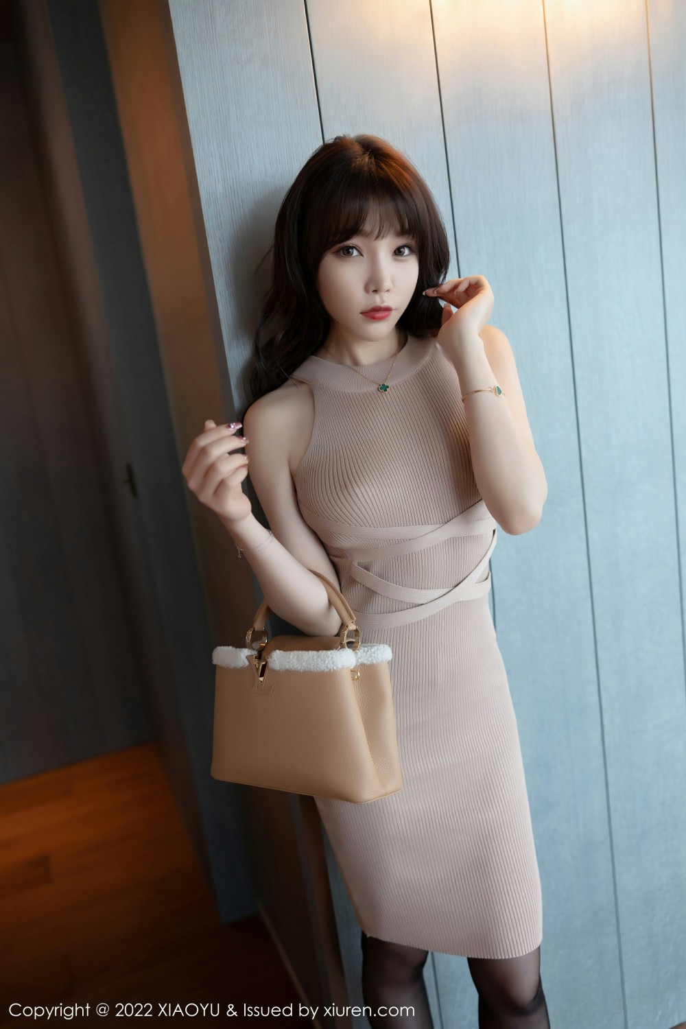 [XIAOYU语画界]VOL689芝芝Booty美腿翘臀-[秀人套图]