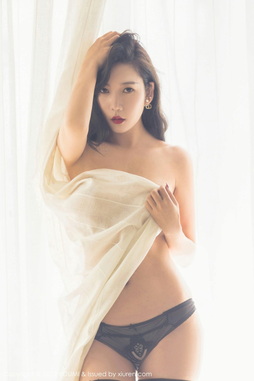 [YOUMI尤蜜荟]VOL737艾静香修长美腿-[秀人套图]