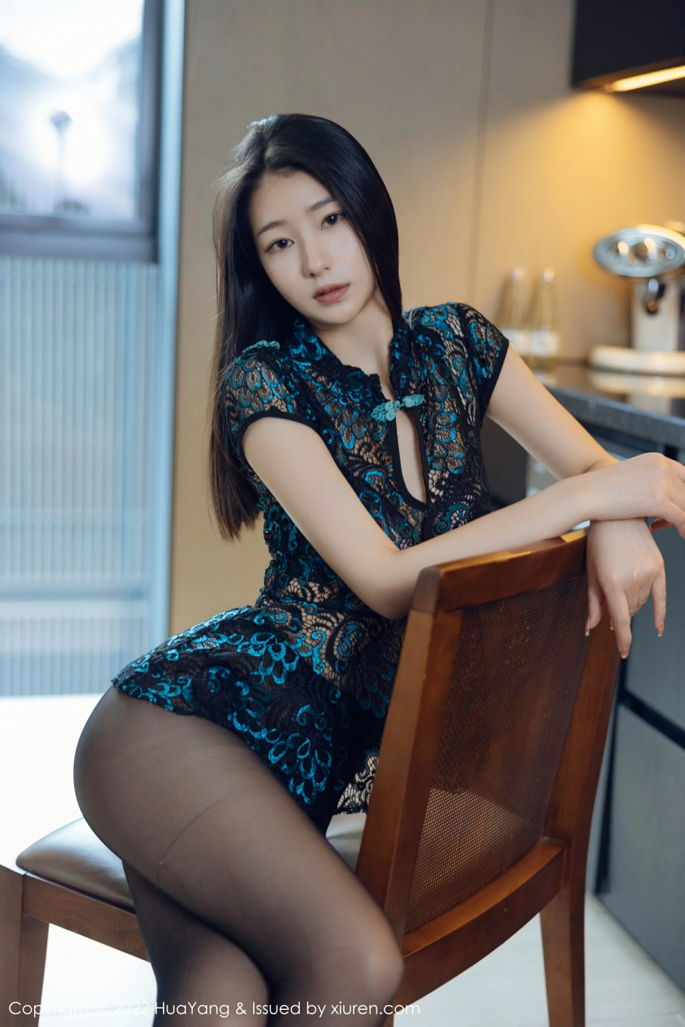 [HuaYang花漾写真]VOL478熊小诺短款旗袍-[秀人套图]