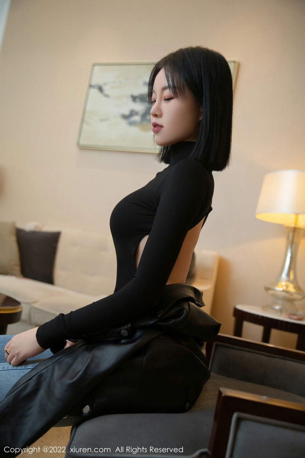 [XiuRen秀人网]No4423一颗甜蛋黄a周末加班-[秀人套图]