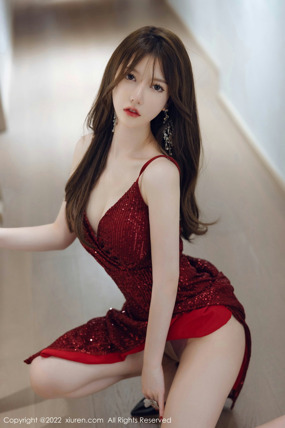 [XiuRen秀人网]No4429美桃酱红色长裙-[秀人套图]