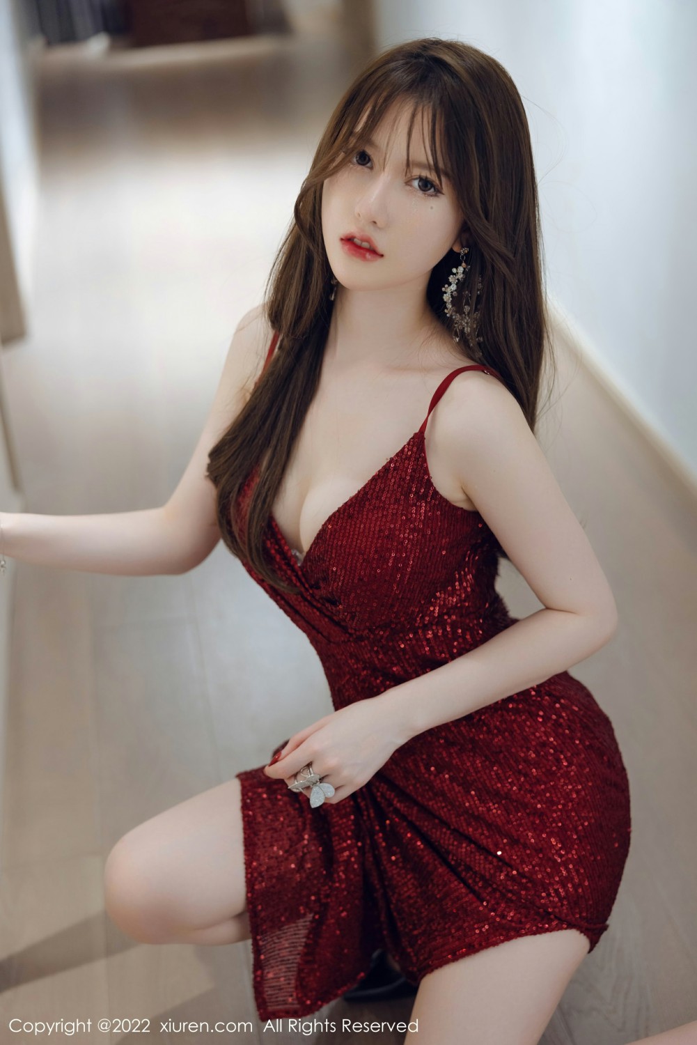 [XiuRen秀人网]No4429美桃酱红色长裙-[秀人套图]