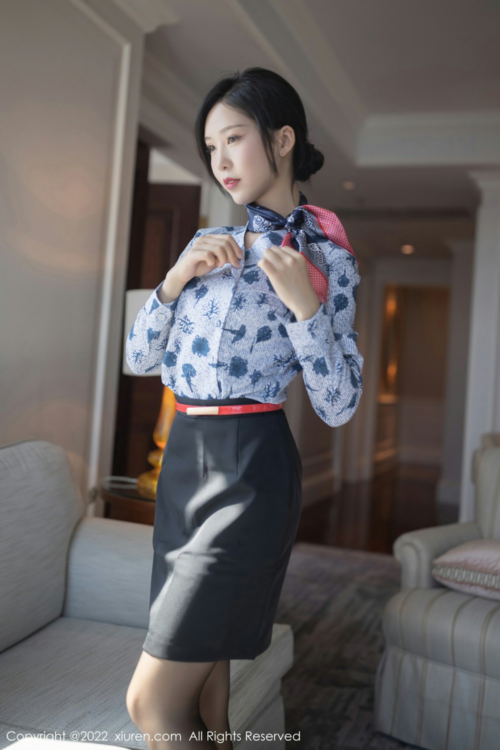 [XiuRen秀人网]No4430抖娘利世空姐制服-[秀人套图]