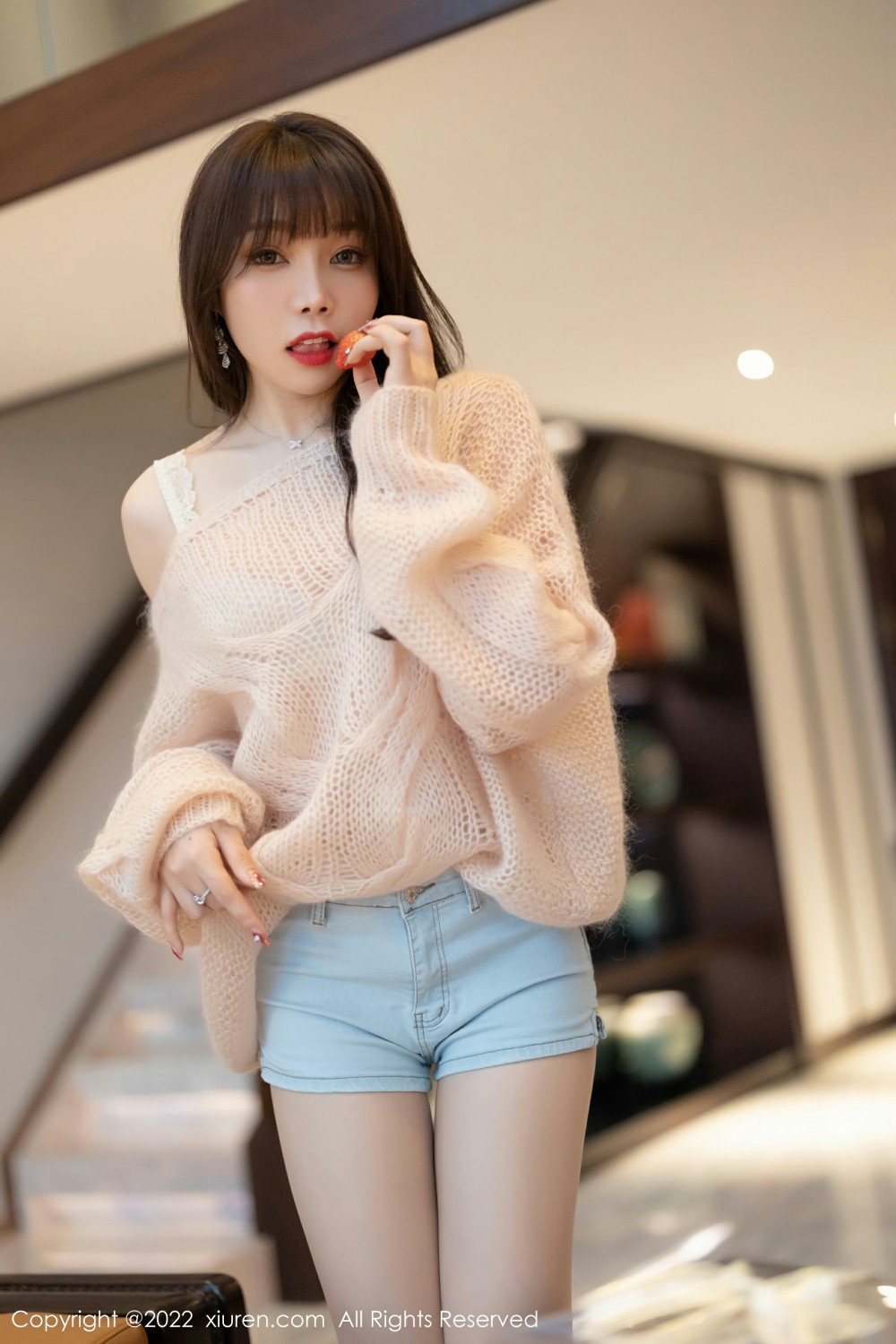 [XiuRen秀人网]No4435芝芝Booty娇媚欲滴-[秀人套图]