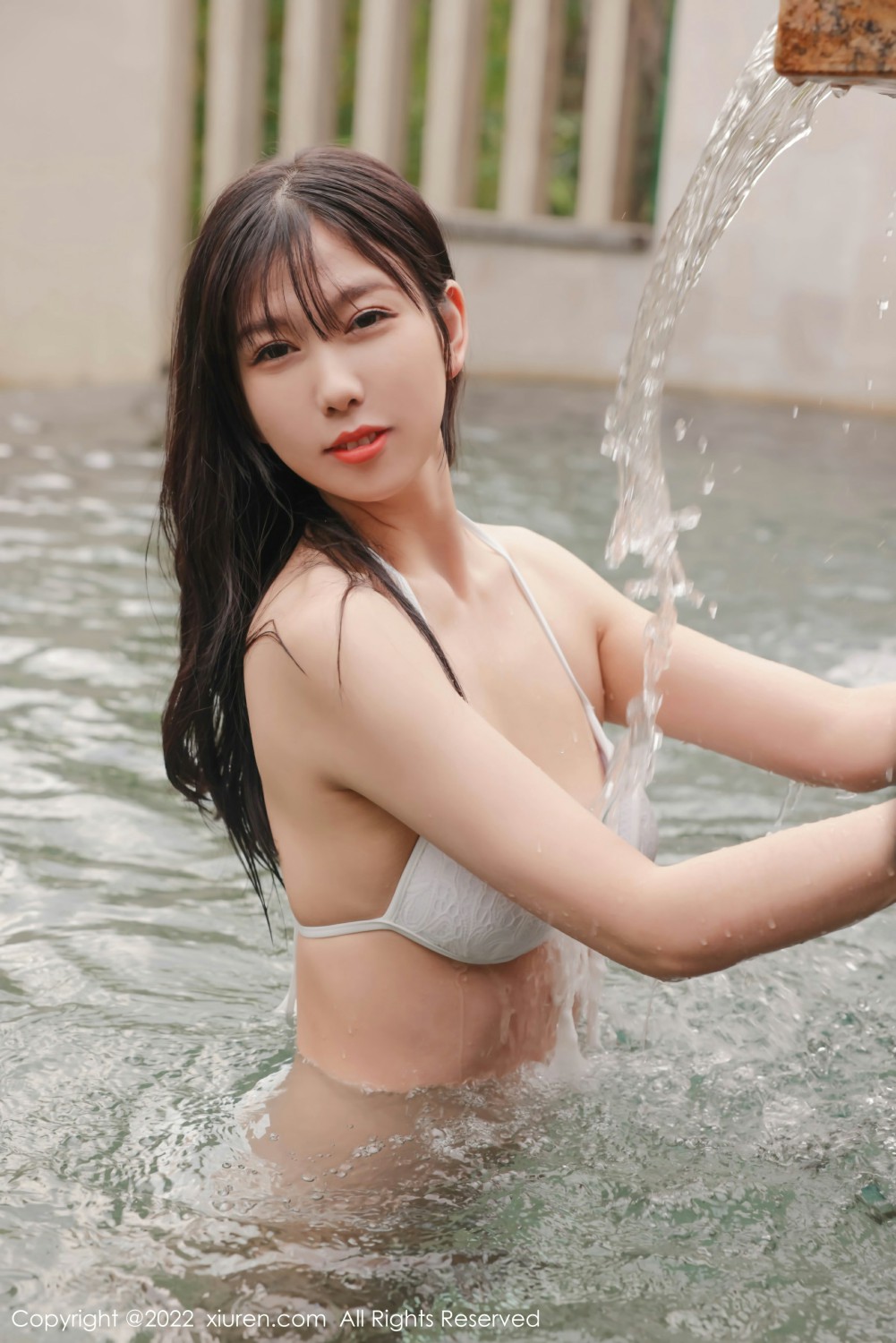 [XiuRen秀人网]No4442李雅柔182CM泳池写真-[秀人套图]