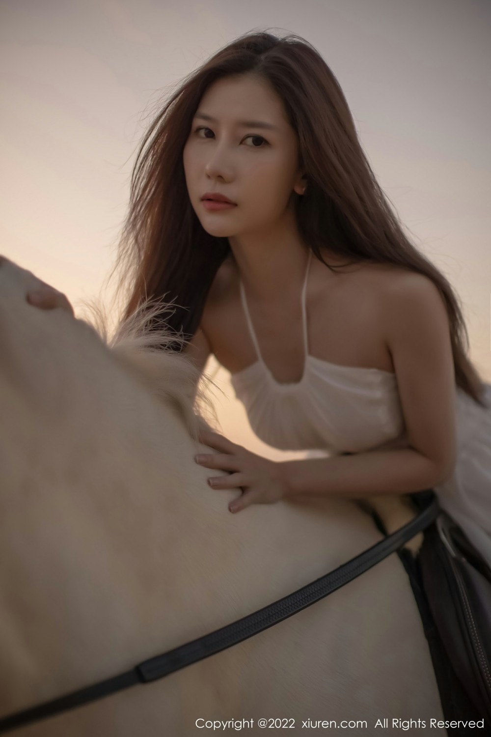 [XiuRen秀人网]No4448尹甜甜唯美海边-[秀人套图]