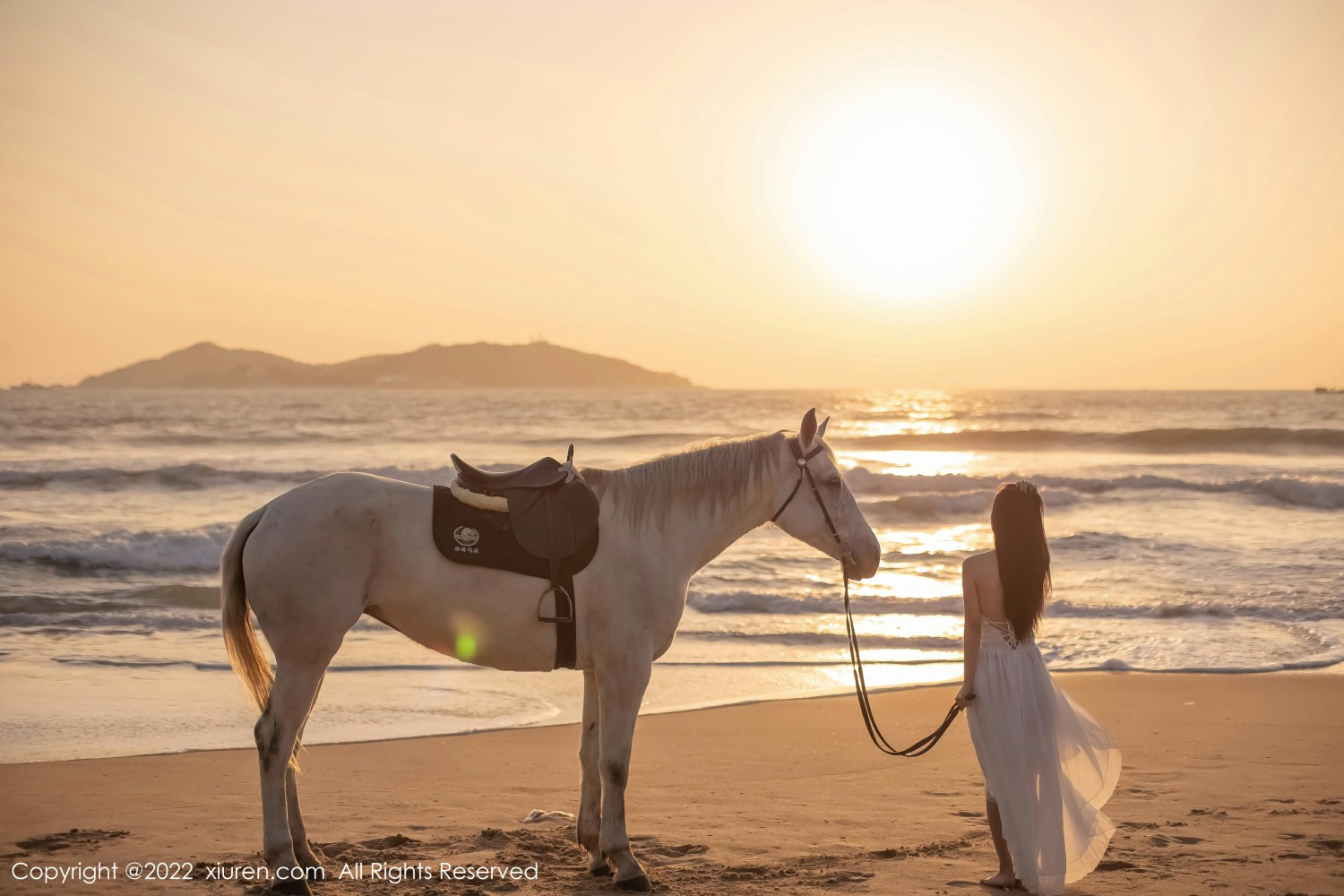 [XiuRen秀人网]No4448尹甜甜唯美海边-[秀人套图]