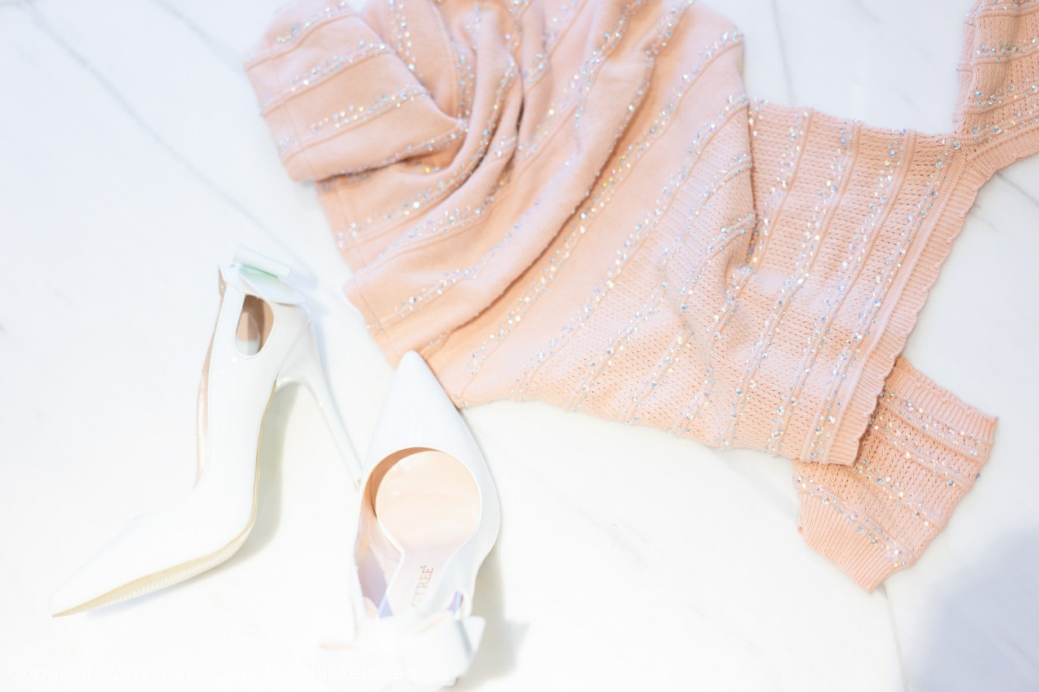 [XiuRen秀人网]No4453艾静香修长美腿-[秀人套图]