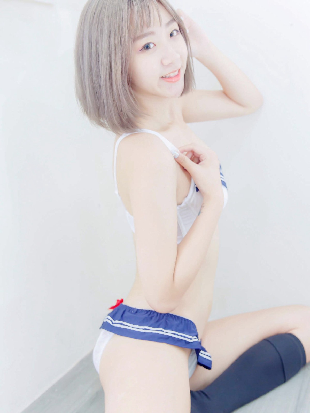 [JUICY]多汁女孩阮靖貽水手服挑逗可爱单纯学生-COSPLAY