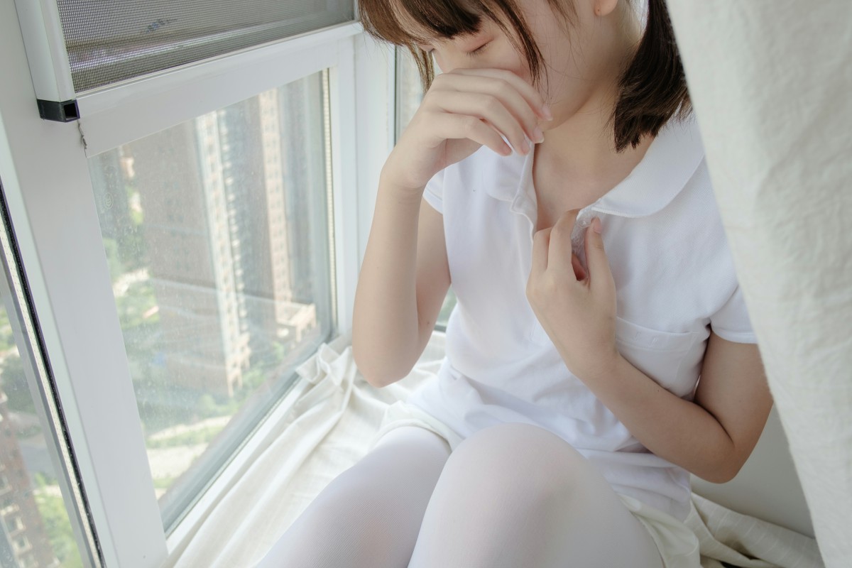 [森萝财团]R15-018窗台上的白丝少女-COSPLAY