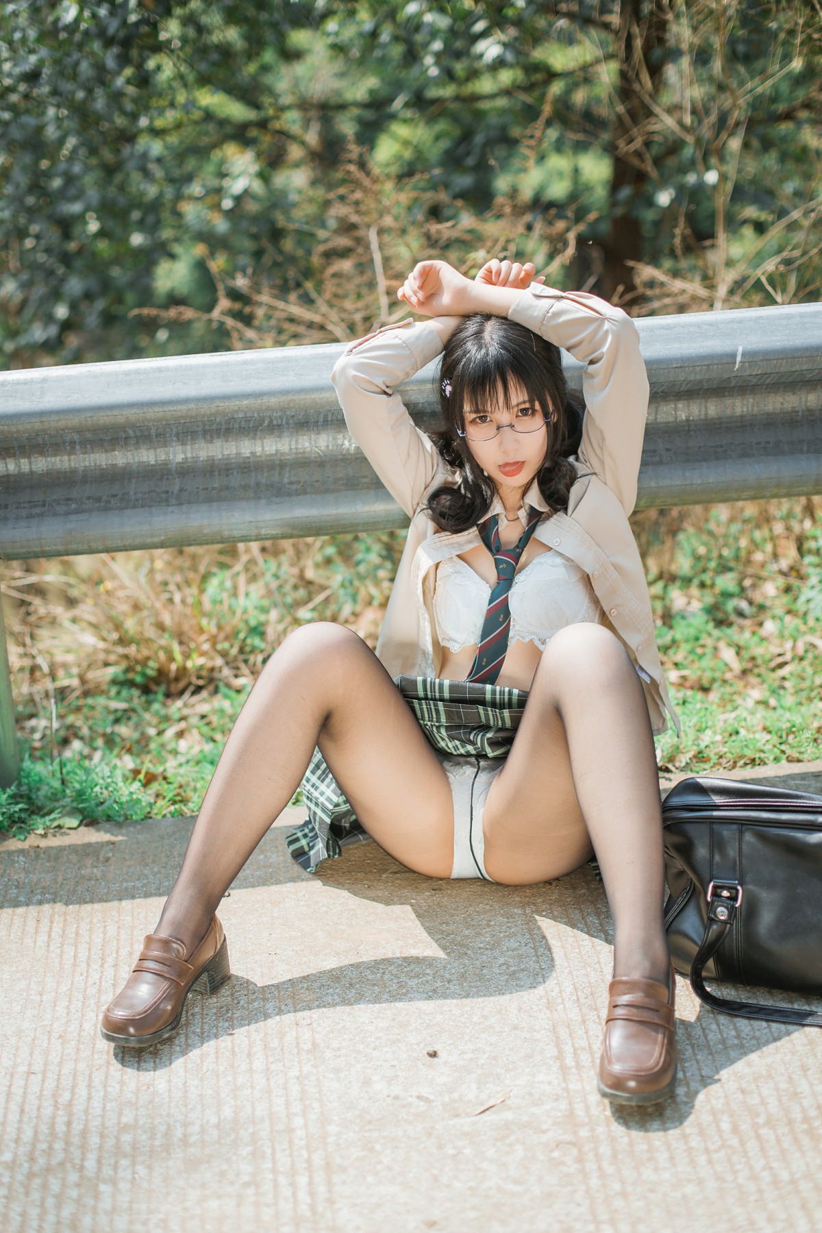 COSER美女逐月su–乡间小路-COSPLAY