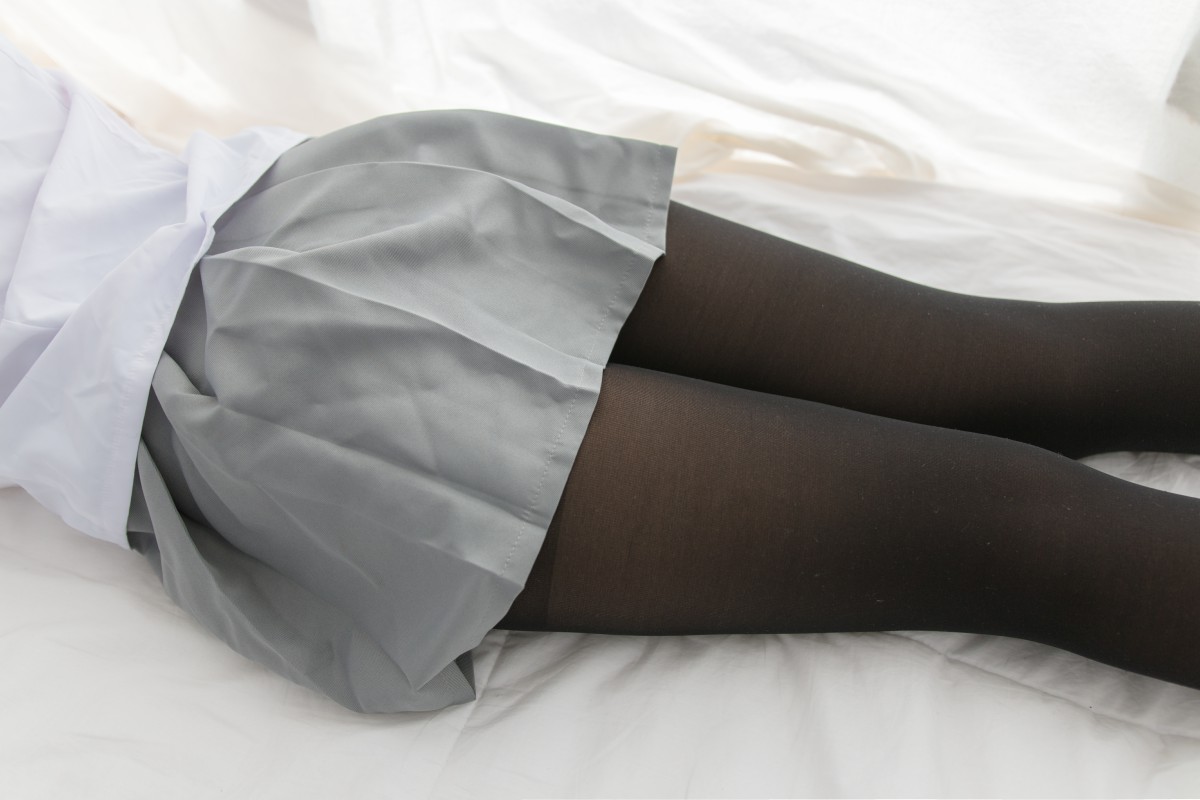 [轻兰映画写真]VOL003JK制服黑裤袜长腿-轻兰映画-福利社-COSPLAY