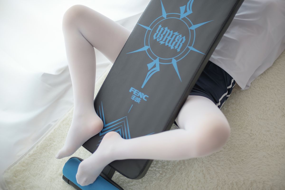 [森萝财团]R15-013白丝运动少女-COSPLAY