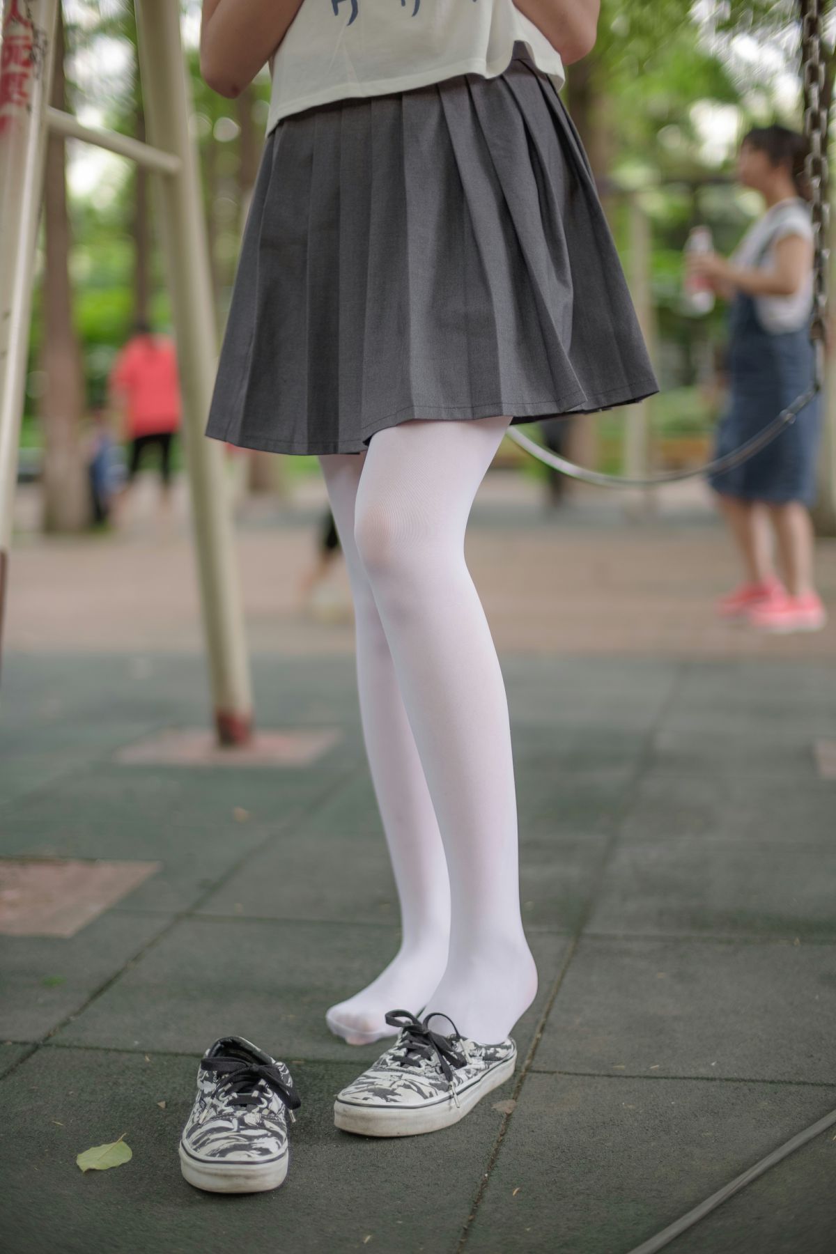 [森萝财团]R15-014白丝妹妹游园-COSPLAY