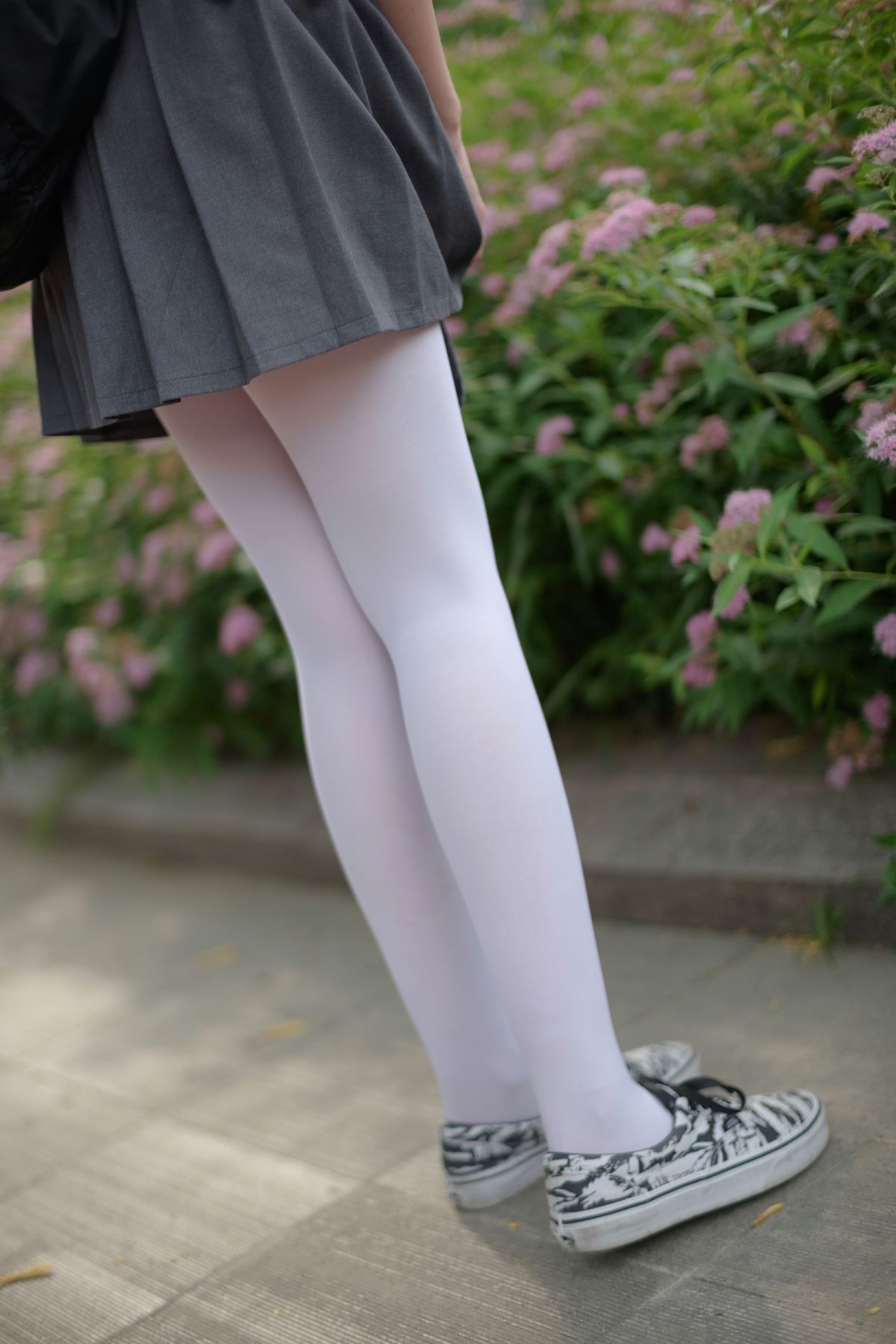 [森萝财团]R15-014白丝妹妹游园-COSPLAY