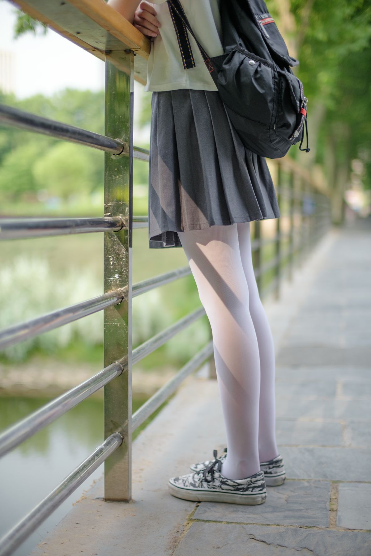 [森萝财团]R15-014白丝妹妹游园-COSPLAY