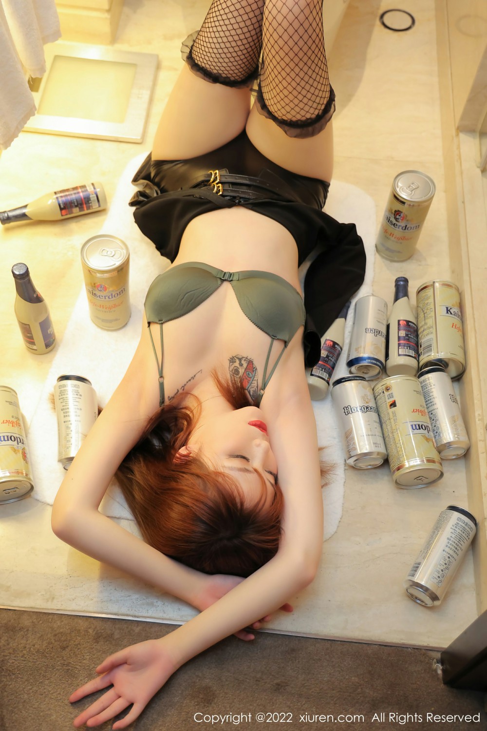 [XiuRen秀人网]No4489Arude薇薇妩媚动人-[秀人套图]