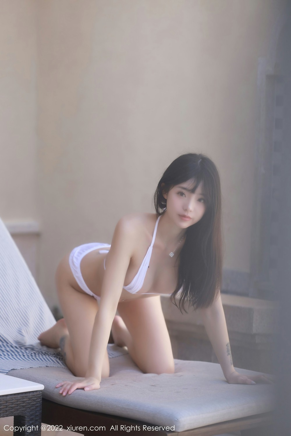 [XiuRen秀人网]No4471佘贝拉bella泳池写真-[秀人套图]