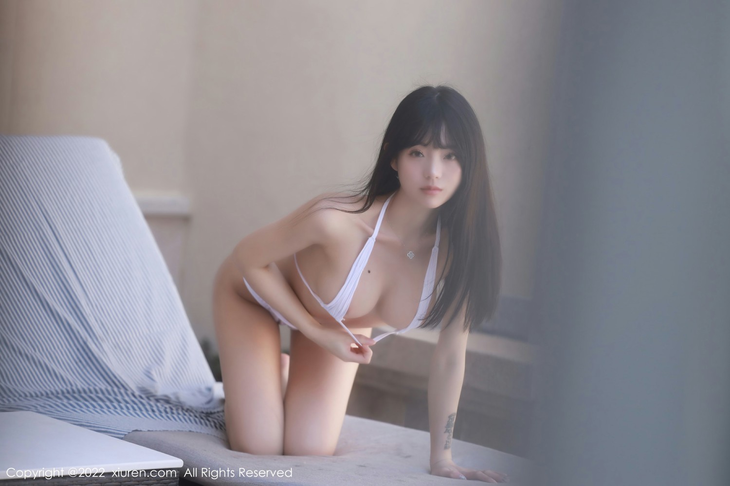 [XiuRen秀人网]No4471佘贝拉bella泳池写真-[秀人套图]