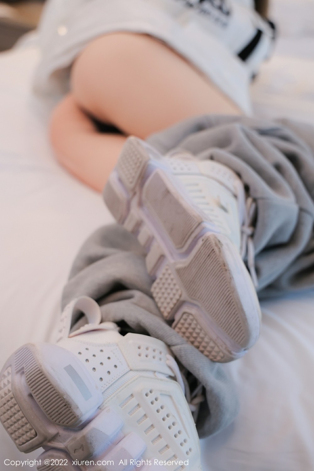 [XiuRen秀人网]No4470奶瓶极致美腿-[秀人套图]