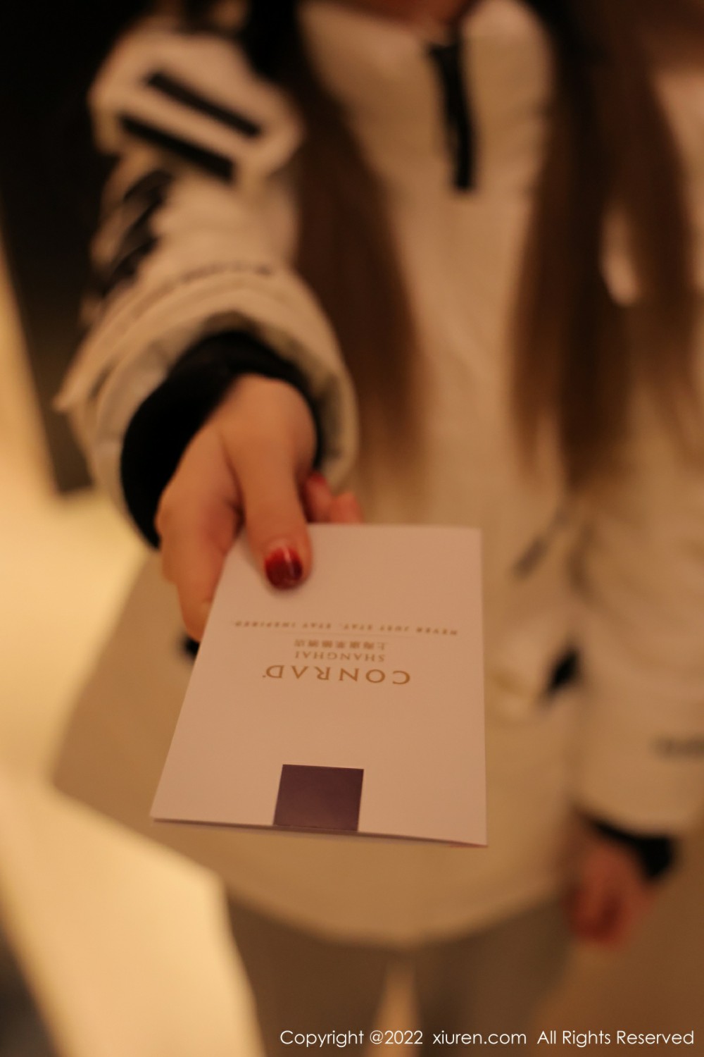 [XiuRen秀人网]No4470奶瓶极致美腿-[秀人套图]