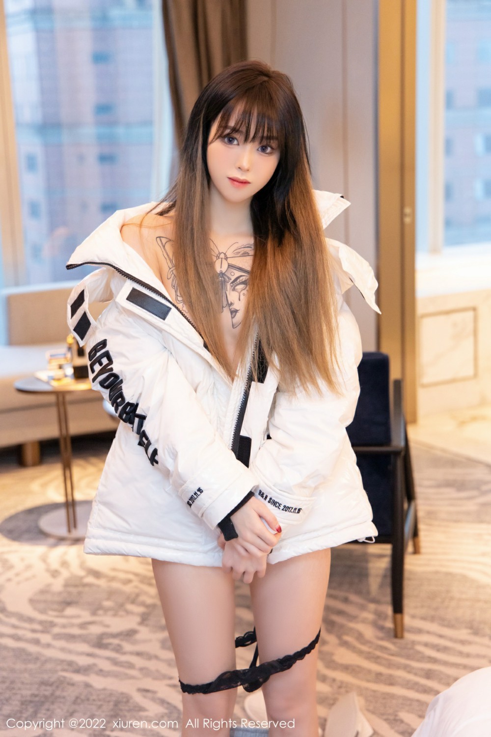 [XiuRen秀人网]No4470奶瓶极致美腿-[秀人套图]