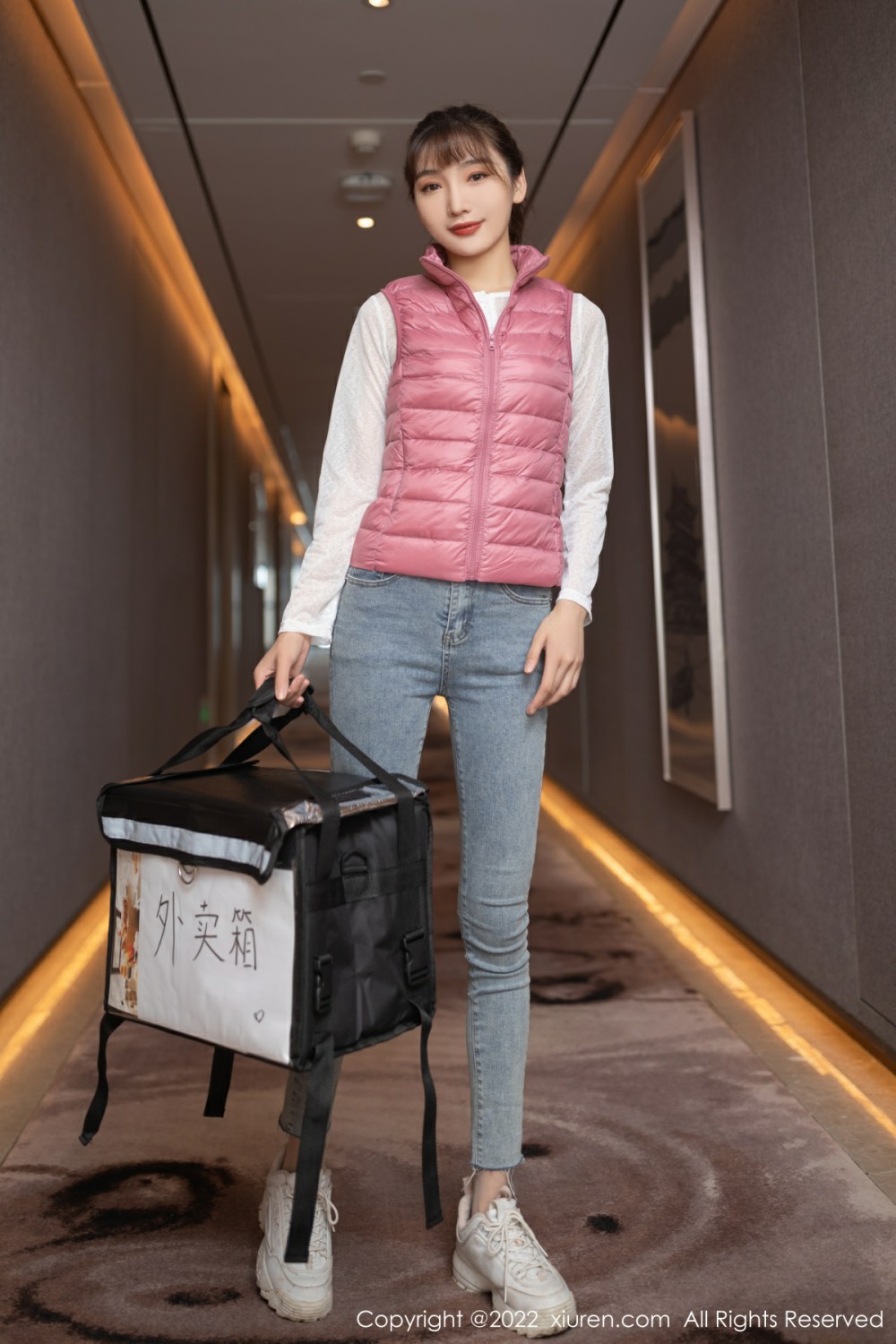 [XiuRen秀人网]No4493陆萱萱外卖配送员-[秀人套图]