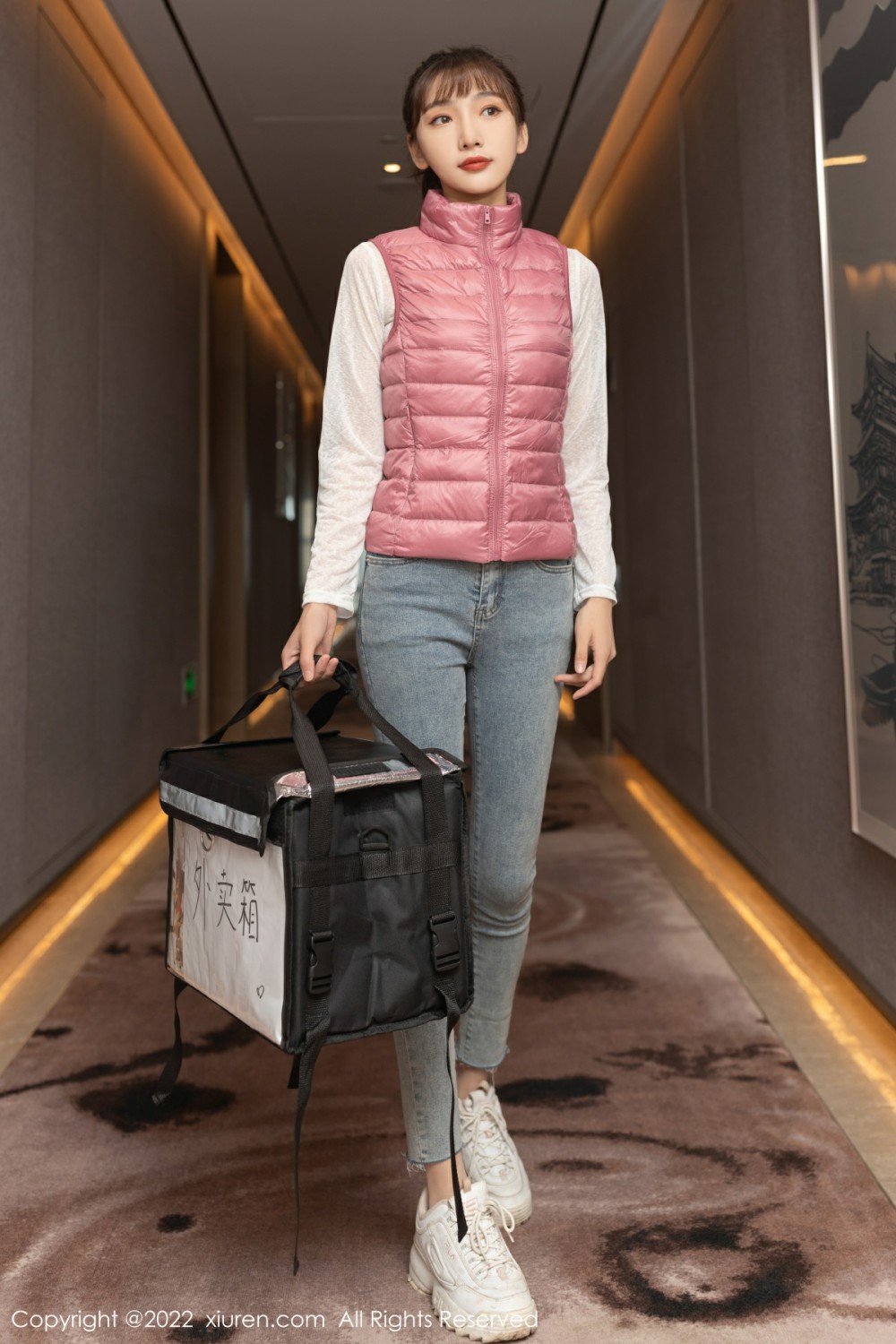 [XiuRen秀人网]No4493陆萱萱外卖配送员-[秀人套图]