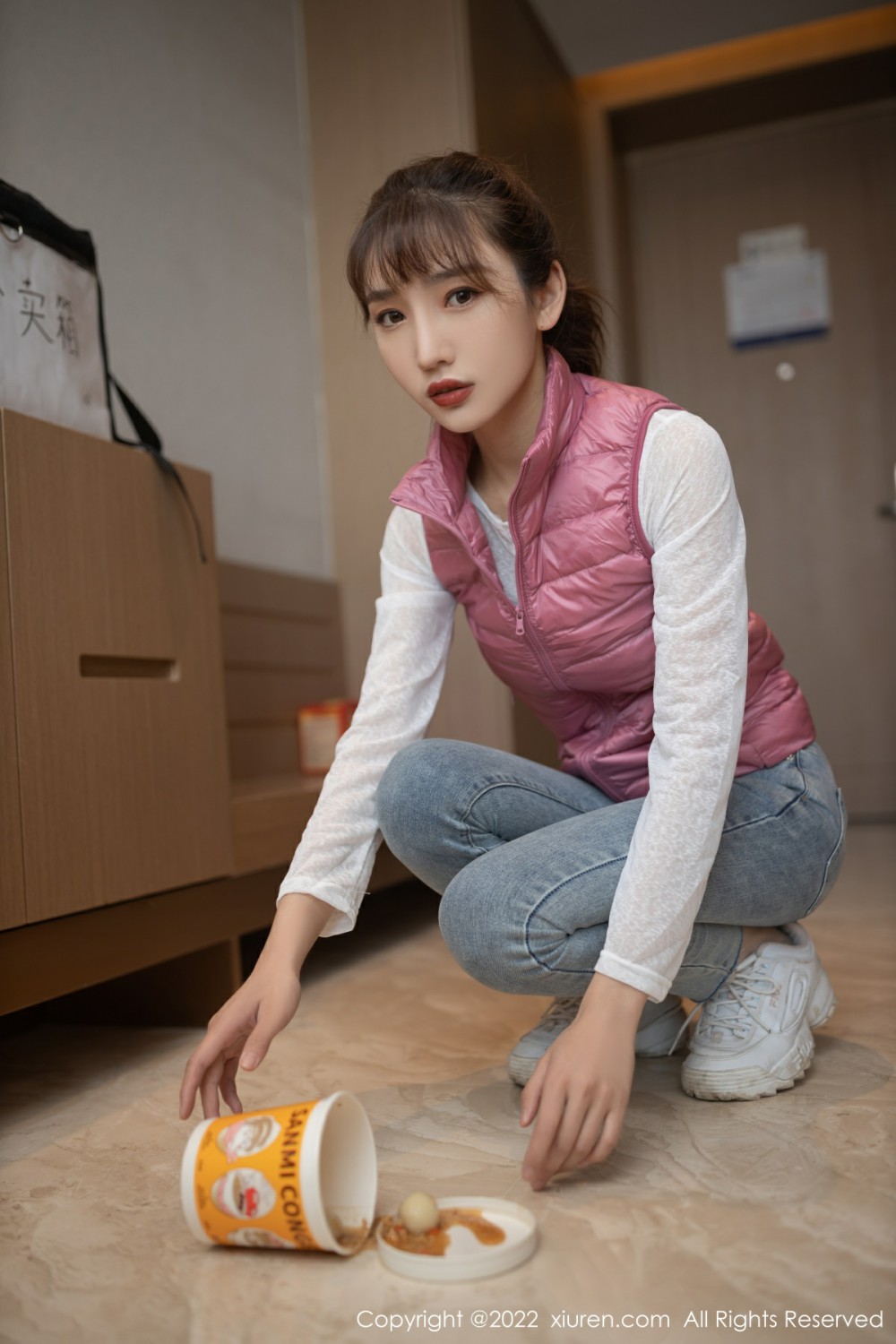 [XiuRen秀人网]No4493陆萱萱外卖配送员-[秀人套图]